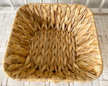 Load image into Gallery viewer, Christmas Time Gift Basket Pamper Hamper Medium