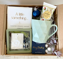 Load image into Gallery viewer, A little Something For Christmas Affordable Gift Box Pamper Hamper Medium