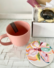 Load image into Gallery viewer, Affordable Any Occasion Pamper Gift Box Medium Signature Range
