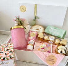 Load image into Gallery viewer, Have A Holly Jolly Christmas Gift Box Pamper Hamper Large