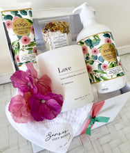 Load image into Gallery viewer, Love Candle Gift Pamper Hamper Gift Box Set Large