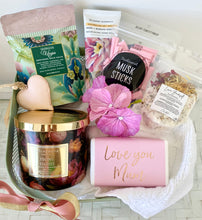 Load image into Gallery viewer, Love You Mum Thank you Mum Pamper Hamper Basket Gift Large