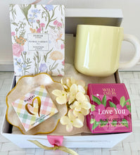 Load image into Gallery viewer, Love You Pastel Gift Box Set Pamper Hamper Large