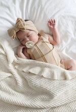 Load image into Gallery viewer, Baby Gender Neutral Baby Shower Hamper Puppy Dog Gift Basket Medium