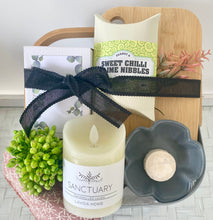Load image into Gallery viewer, Affordable Any Occasion Home Housewarming, Gift Basket Hamper Medium