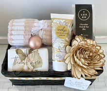 Load image into Gallery viewer, Thank You Christmas Wishes Gift Basket Hamper Medium