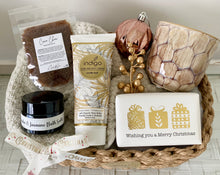 Load image into Gallery viewer, Wishing You a Merry Christmas Gift Basket Hamper Large