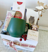 Load image into Gallery viewer, Christmas Reindeer Pamper Gift Box Hamper Large
