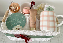 Load image into Gallery viewer, Christmas Mug &amp; Coaster Pamper Gift Hamper
