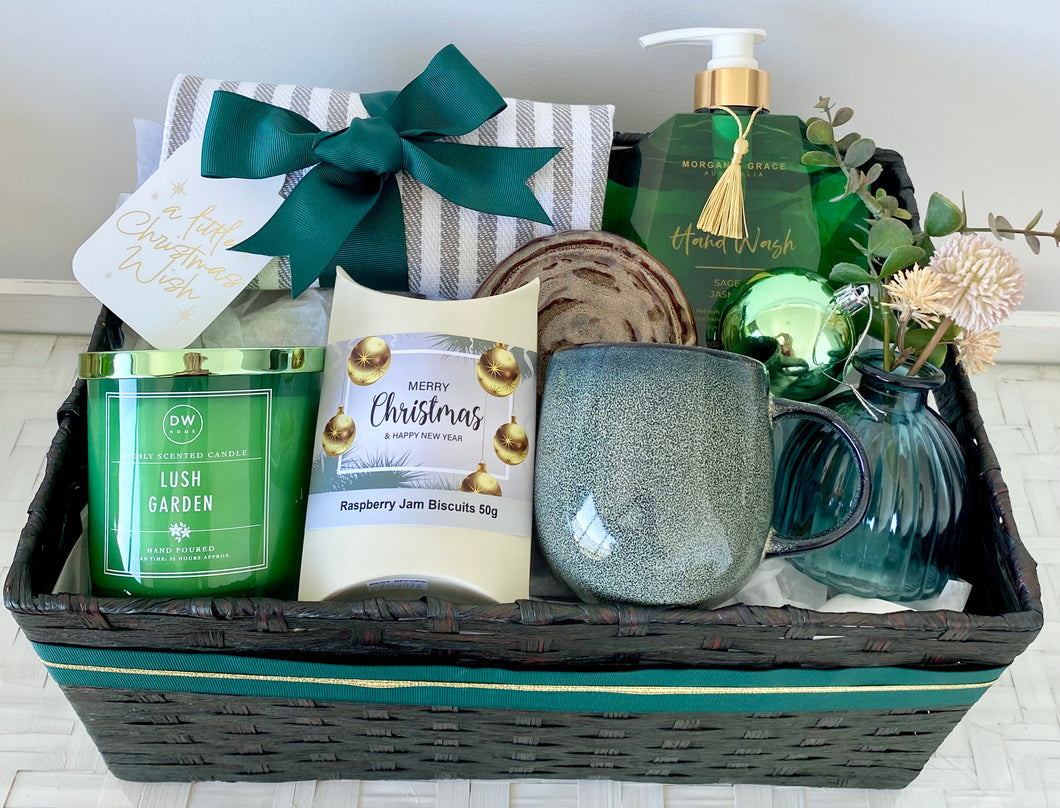Lush Garden Christmas Gift Basket Pamper Hamper Large