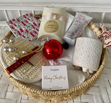 Load image into Gallery viewer, Merry Christmas Female Pamper Gift Basket Hamper Large
