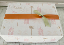 Load image into Gallery viewer, A Little Gift For You Any Occasion Pamper Gift Box Medium Signature Range

