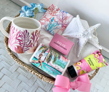 Load image into Gallery viewer, Happy Birthday To My Beautiful Friend Pamper Hamper Gift Basket Medium
