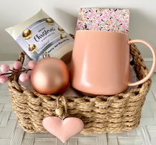 Load image into Gallery viewer, Christmas Biscuits, Mug &amp; Coaster Gift Hamper Basket Small
