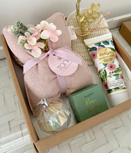 Load image into Gallery viewer, Relax This Christmas Heat Pack Gift Box Pamper Hamper Large
