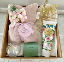 Load image into Gallery viewer, Relax This Christmas Heat Pack Gift Box Pamper Hamper Large
