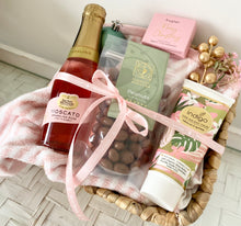 Load image into Gallery viewer, Indulgence Christmas Gift Basket Pamper Hamper Medium

