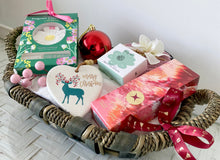 Load image into Gallery viewer, Christmas Pamper Luxe Gift Basket Pamper Hamper Large
