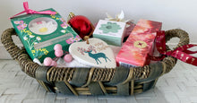 Load image into Gallery viewer, Christmas Pamper Luxe Gift Basket Pamper Hamper Large
