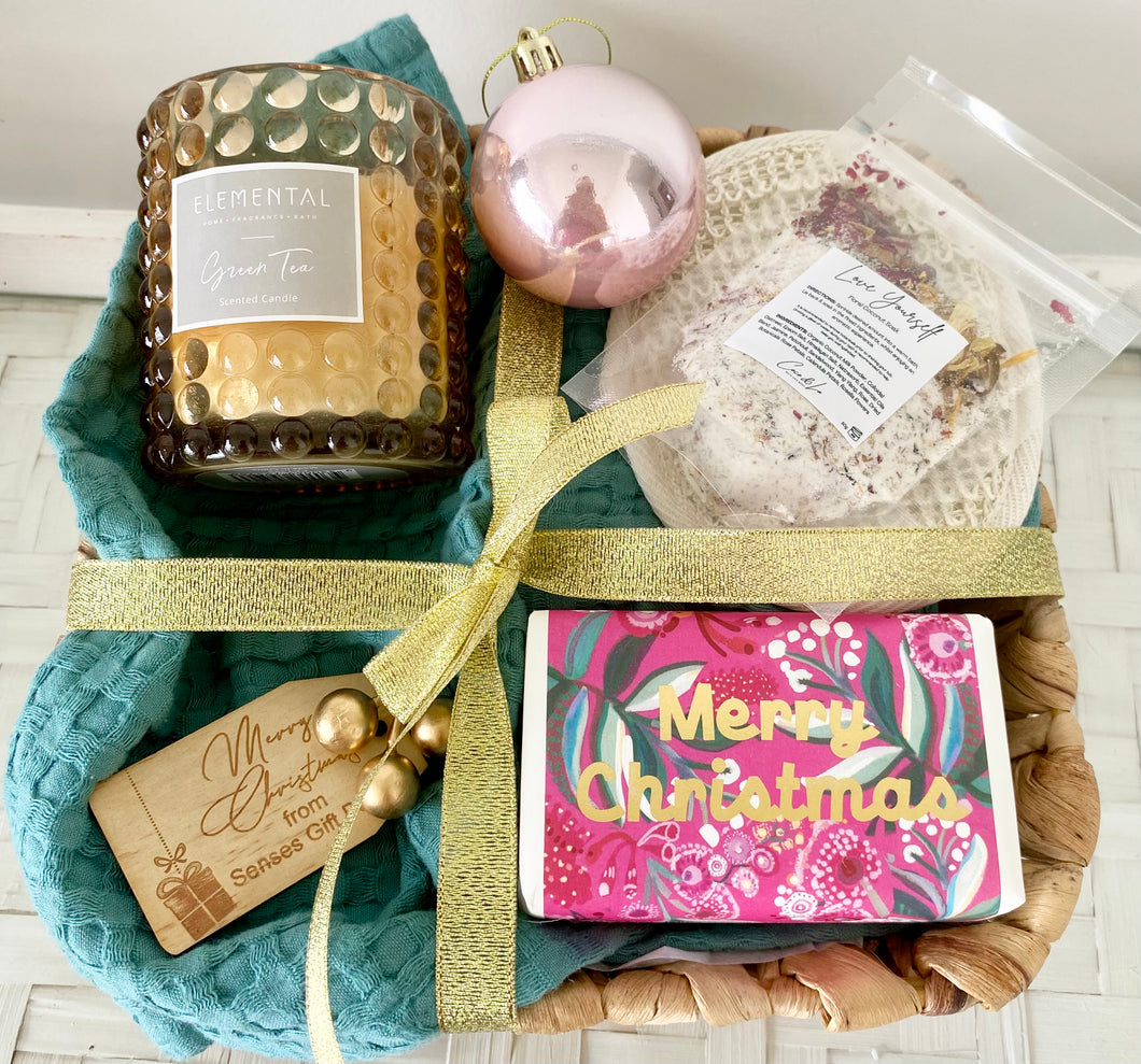Christmas Time Gift Basket Hamper Medium