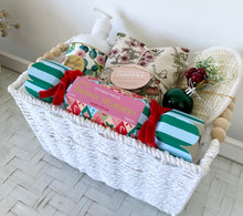 Load image into Gallery viewer, Christmas Wishes Heat Pack Gift Pamper Hamper Basket Large
