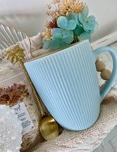 Load image into Gallery viewer, Coastal Ocean Drift Any Occasion Gift Basket Pamper Hamper Set Large
