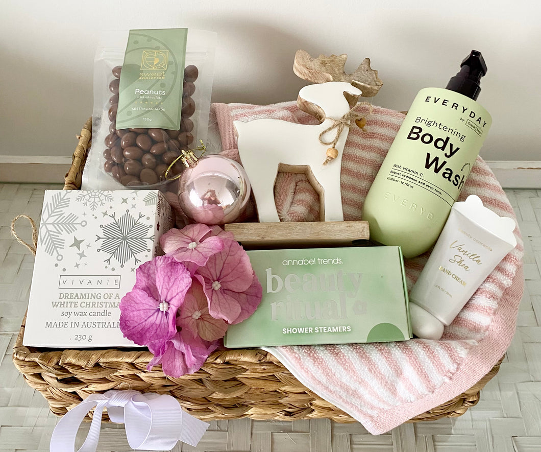 Dreaming Of A White Christmas Reindeer Basket Pamper Hamper Large