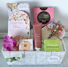 Load image into Gallery viewer, Mothers Day I Love You Mum So Pretty Hamper Basket Gift Medium
