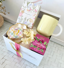 Load image into Gallery viewer, Love You Pastel Gift Box Set Pamper Hamper Large
