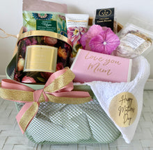Load image into Gallery viewer, Mothers Day Love You Mum Thank you Mum Pamper Hamper Basket Gift Large
