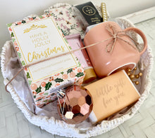 Load image into Gallery viewer, Peachy Jolly Christmas Basket Pamper Hamper Large
