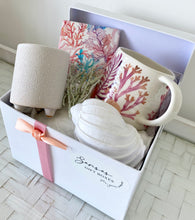 Load image into Gallery viewer, Pink Coastal Gift Box Pamper Hamper Medium
