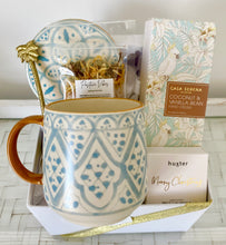 Load image into Gallery viewer, Positive Vibes Christmas Pamper Gift Box Hamper Medium
