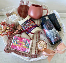 Load image into Gallery viewer, Ultimate Pretty Luxe Christmas Gift Basket Pamper Hamper Large

