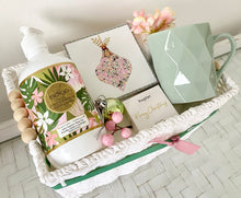 Load image into Gallery viewer, Pretty Merry Christmas Gift Basket Pamper Hamper Large
