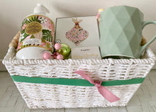 Load image into Gallery viewer, Pretty Merry Christmas Gift Basket Pamper Hamper Large

