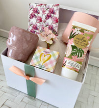 Load image into Gallery viewer, Pretty Pastel Mug &amp; Candle Set Gift Box Hamper Large
