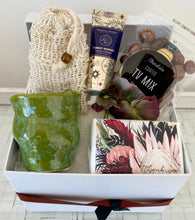 Load image into Gallery viewer, Thank you Autumn Female Gift Box Hamper Medium
