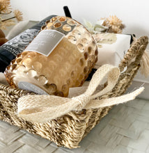 Load image into Gallery viewer, Thank you Pamper Hamper Set Basket Large
