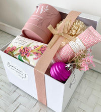 Load image into Gallery viewer, Thank You So Much Christmas Gift Box Hamper Small
