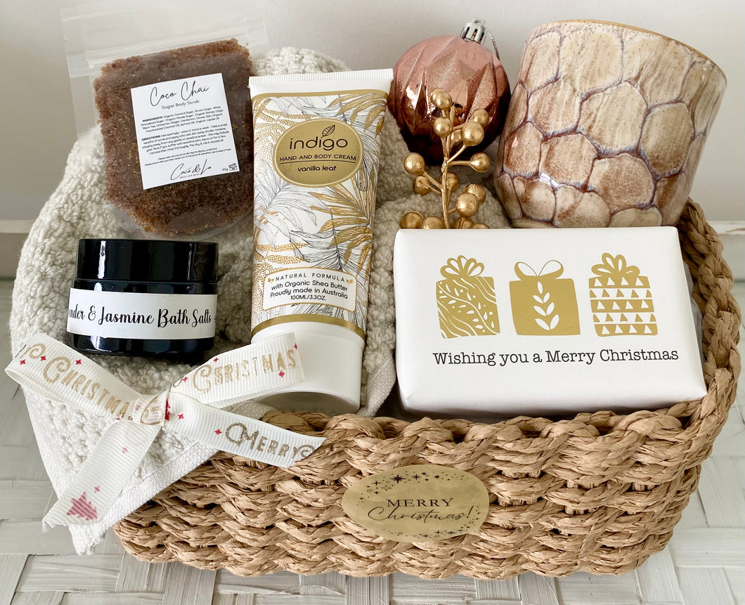 Wishing You a Merry Christmas Gift Basket Hamper Large