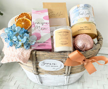 Load image into Gallery viewer, Love You Mum Pamper Hamper Gift Basket Large

